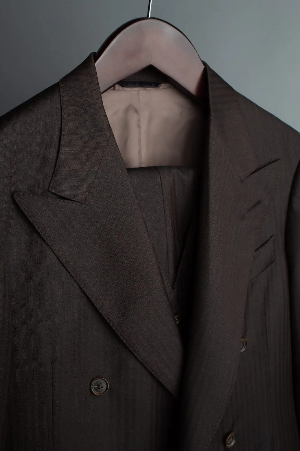 4-Season Herringbone Suit
