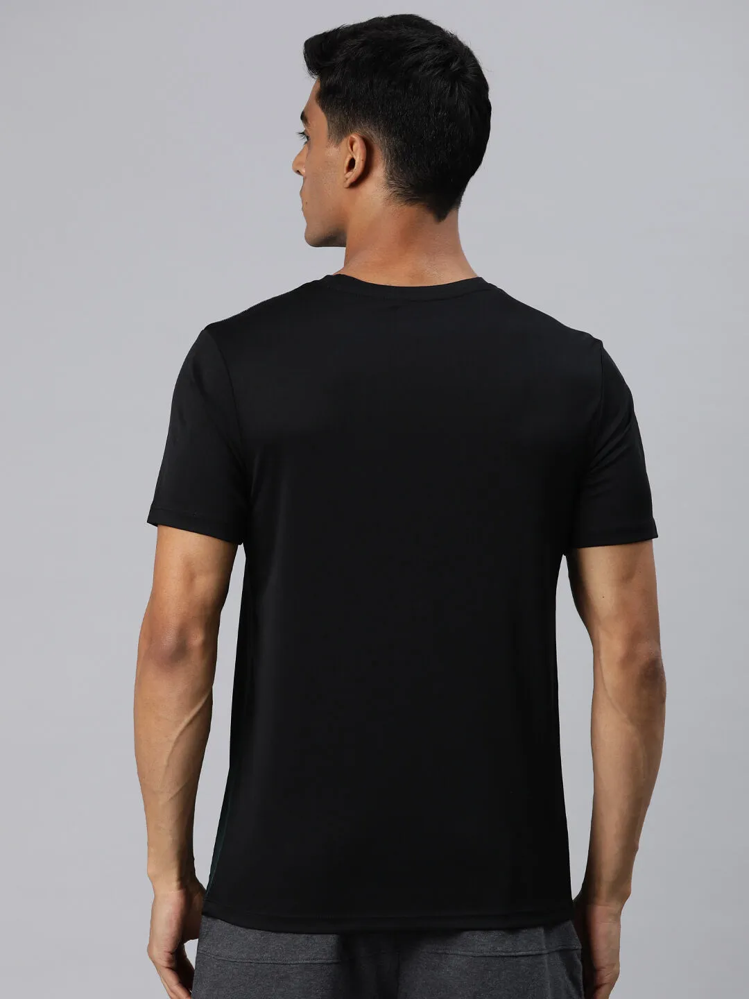 Alcis Men Green Typography Printed Anti Static Slim Fit T-shirt