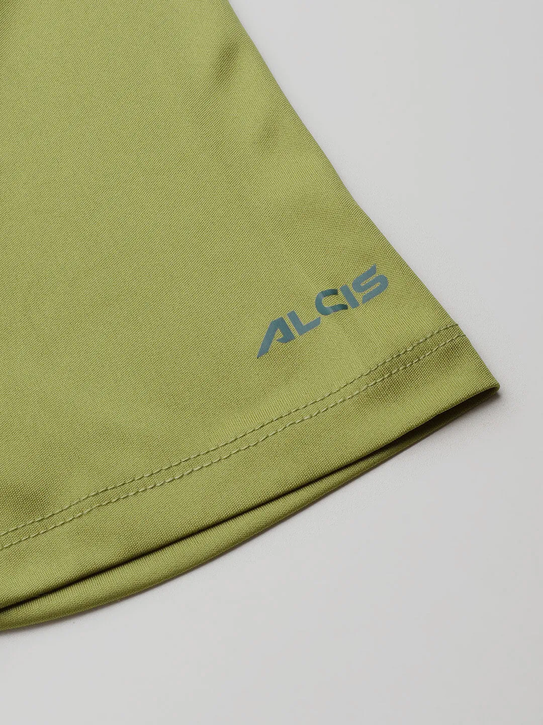 Alcis Men Olive Green Printed Anti Static Slim Fit Sports T-shirt