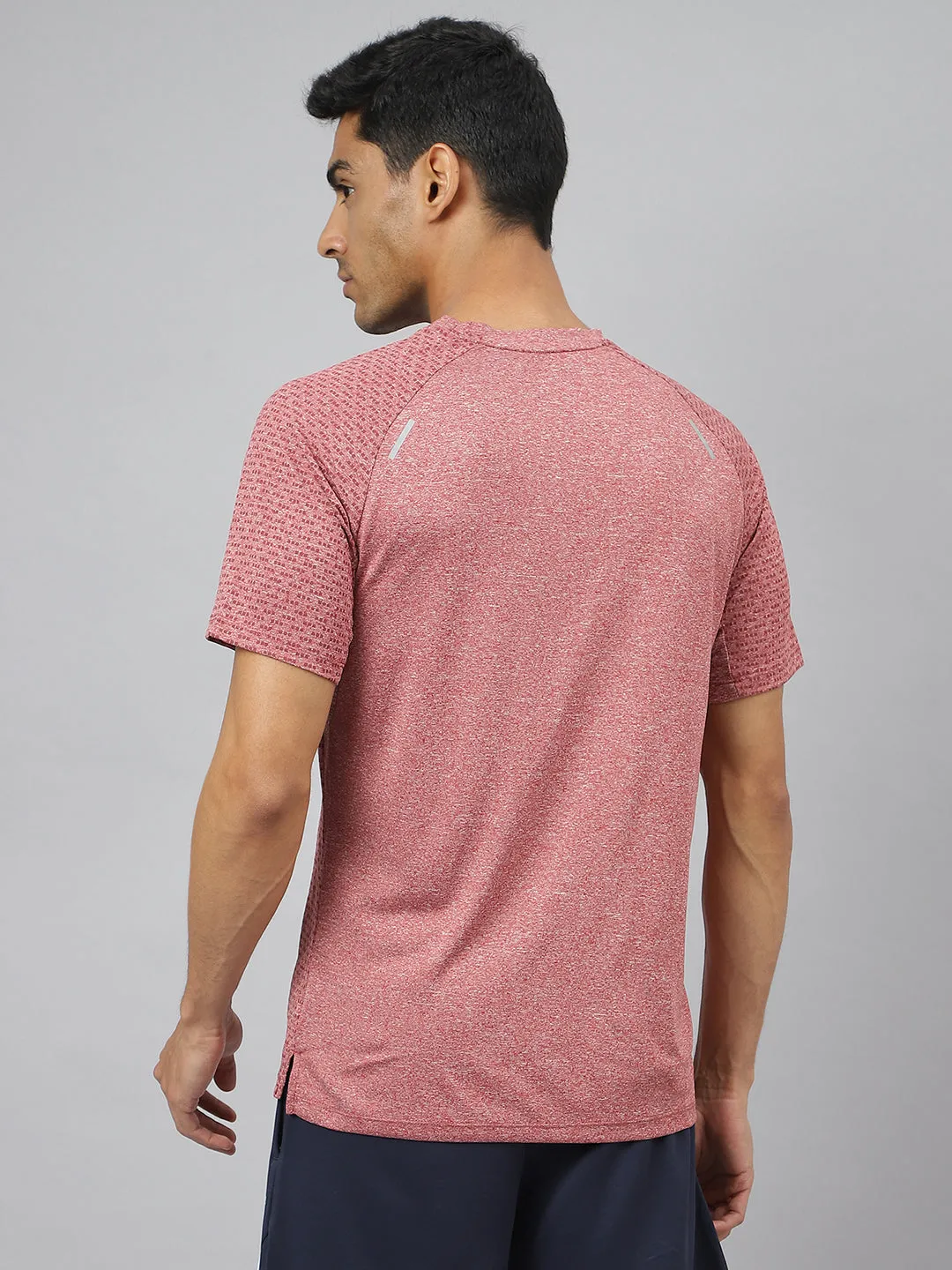 Alcis Men Red Heather Anti-Static Slim-Fit Round Neck Distance Running T-Shirt
