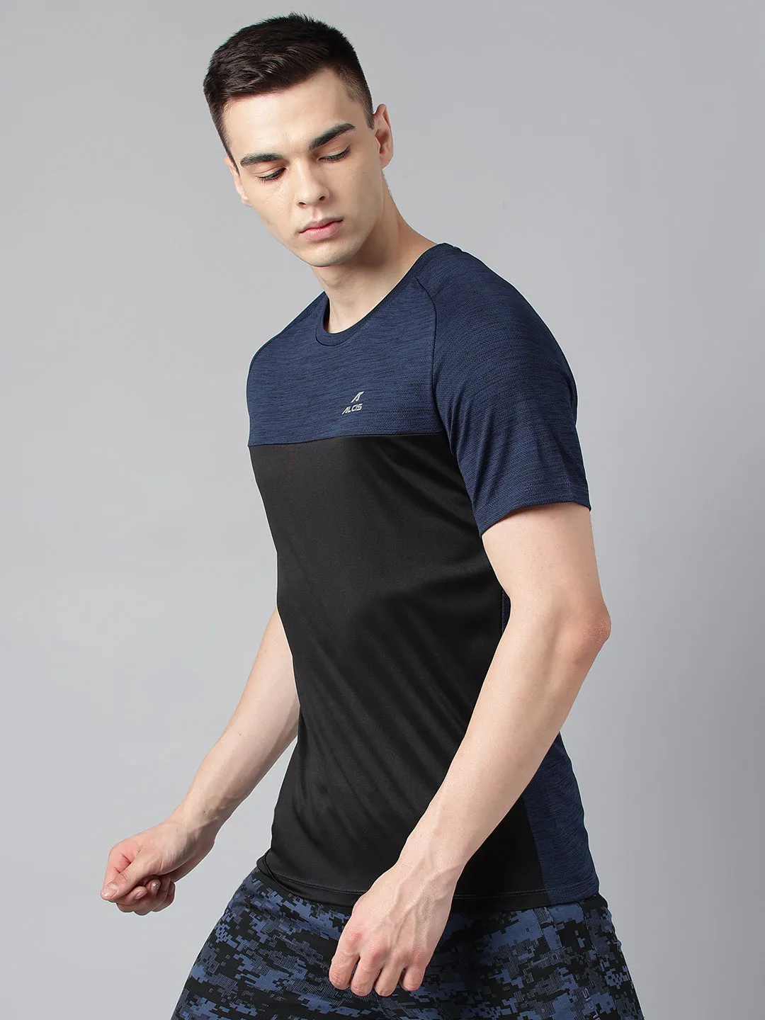 Alcis Men's Navy & Black Colour-Blocked Anti-Static Drytech  Slim-Fit Training Tee