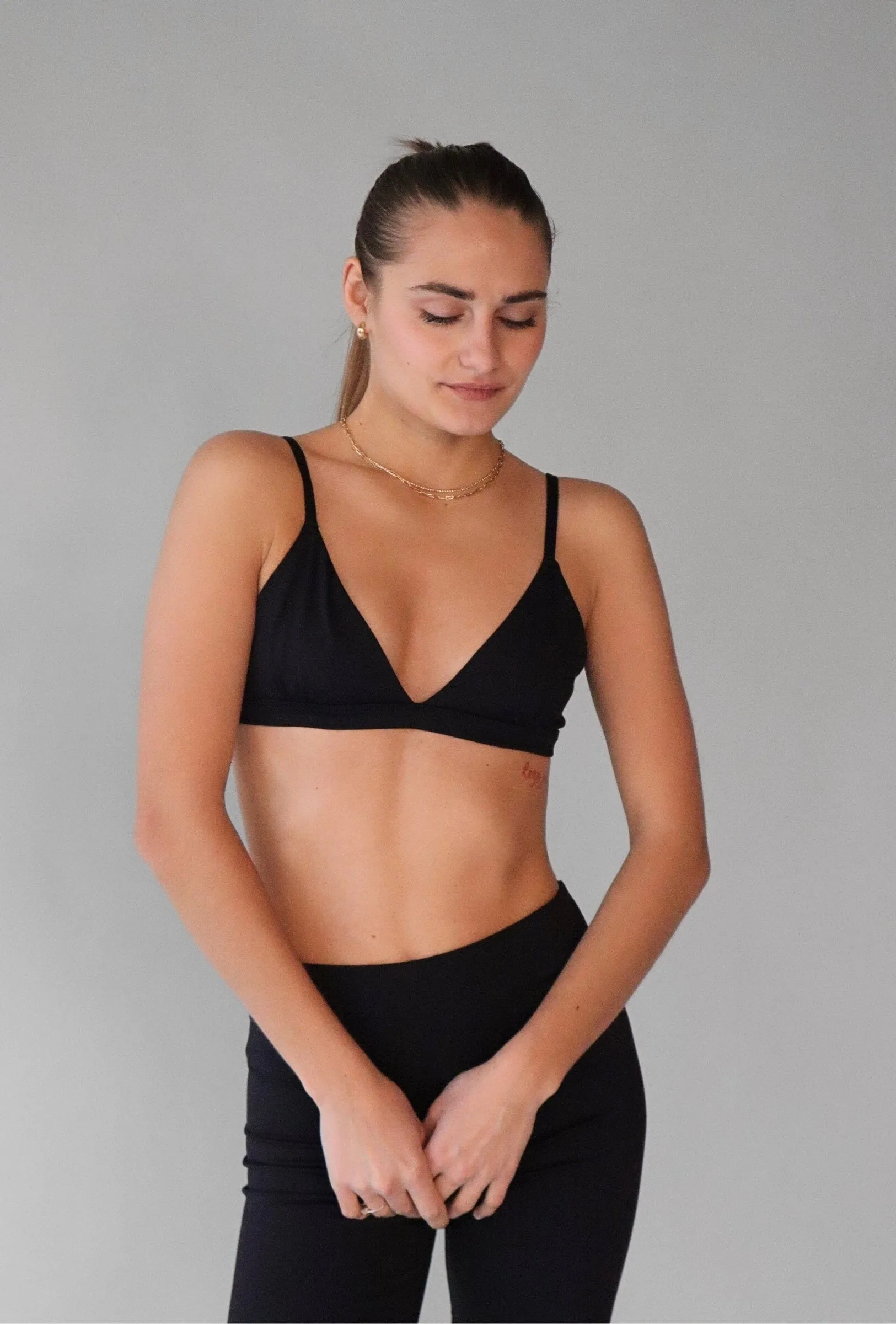 BLACK LAYER BRALETTE
