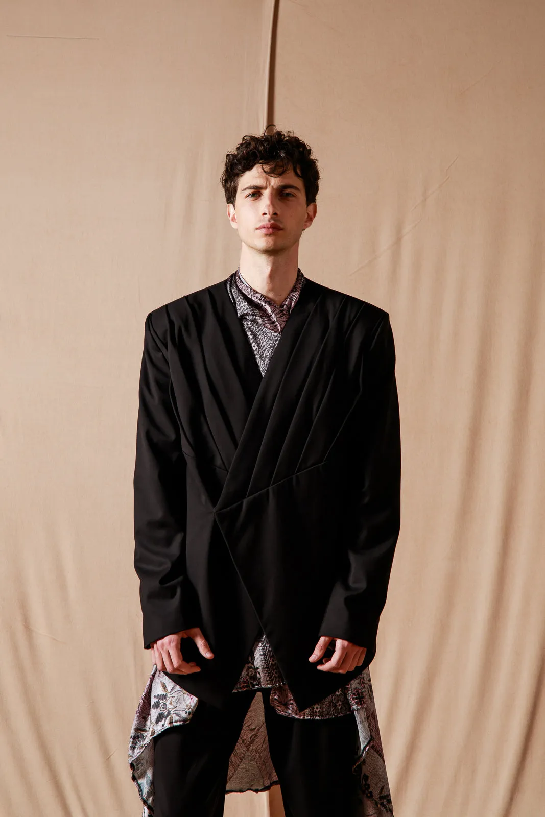 Gemini Suit Black
