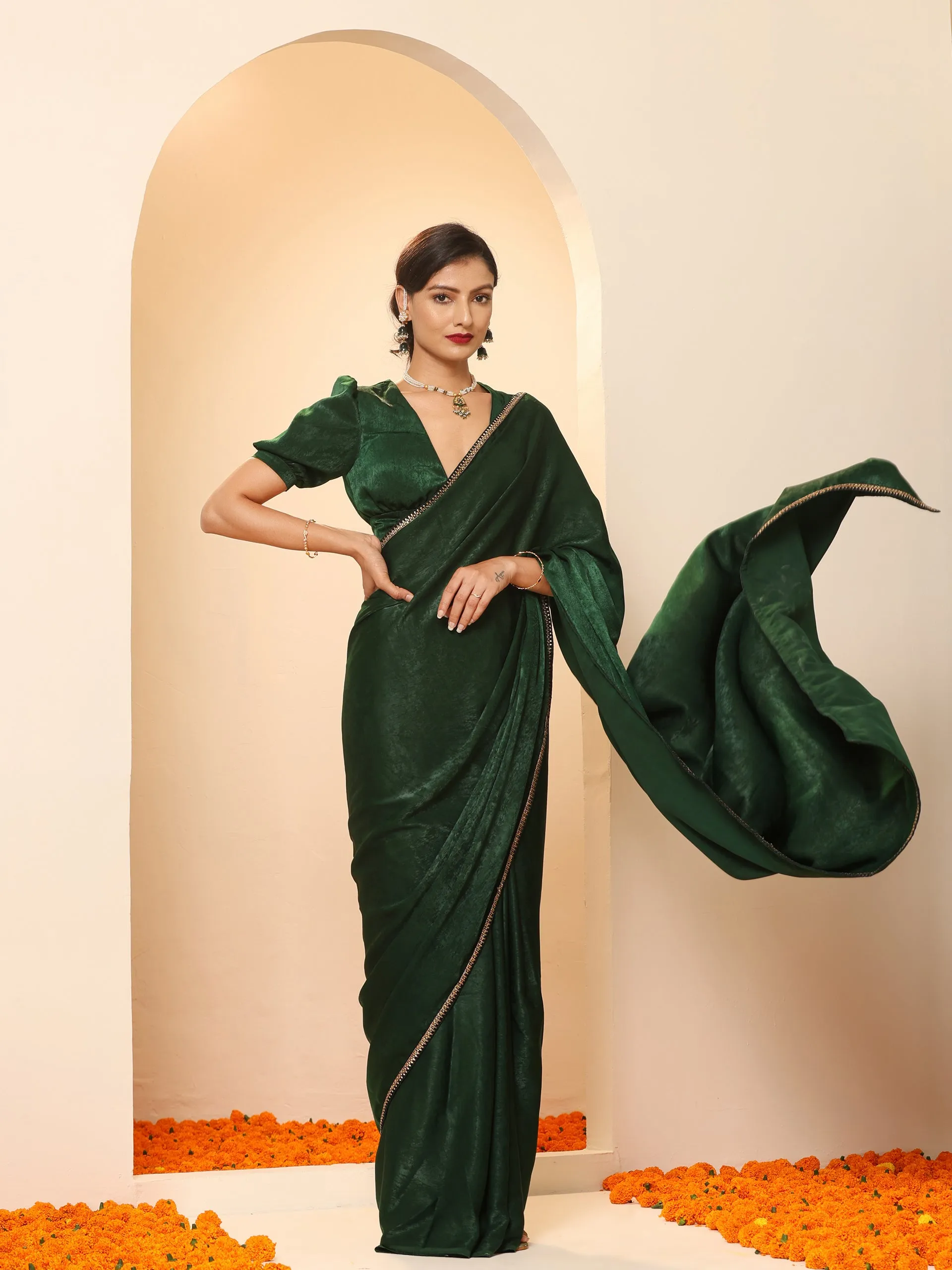 Green Posh Velvety Saree with Lace and Blouse Fabric