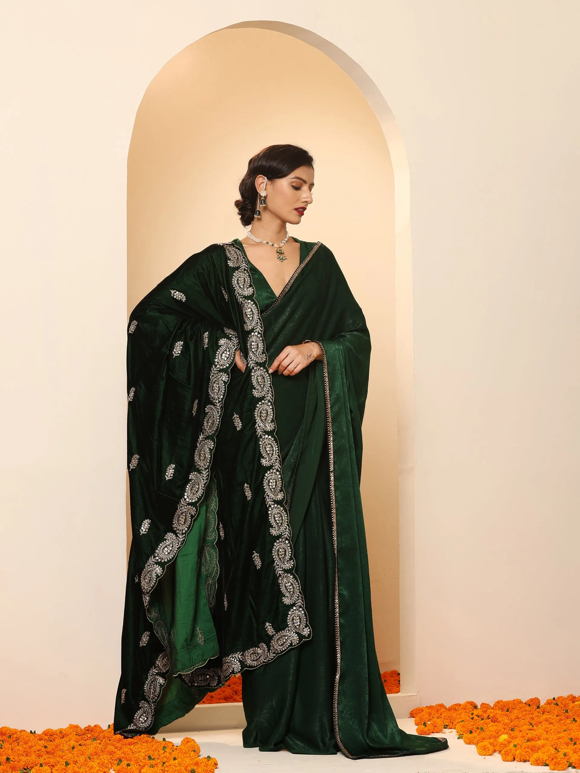 Green Posh Velvety Saree with Lace and Blouse Fabric