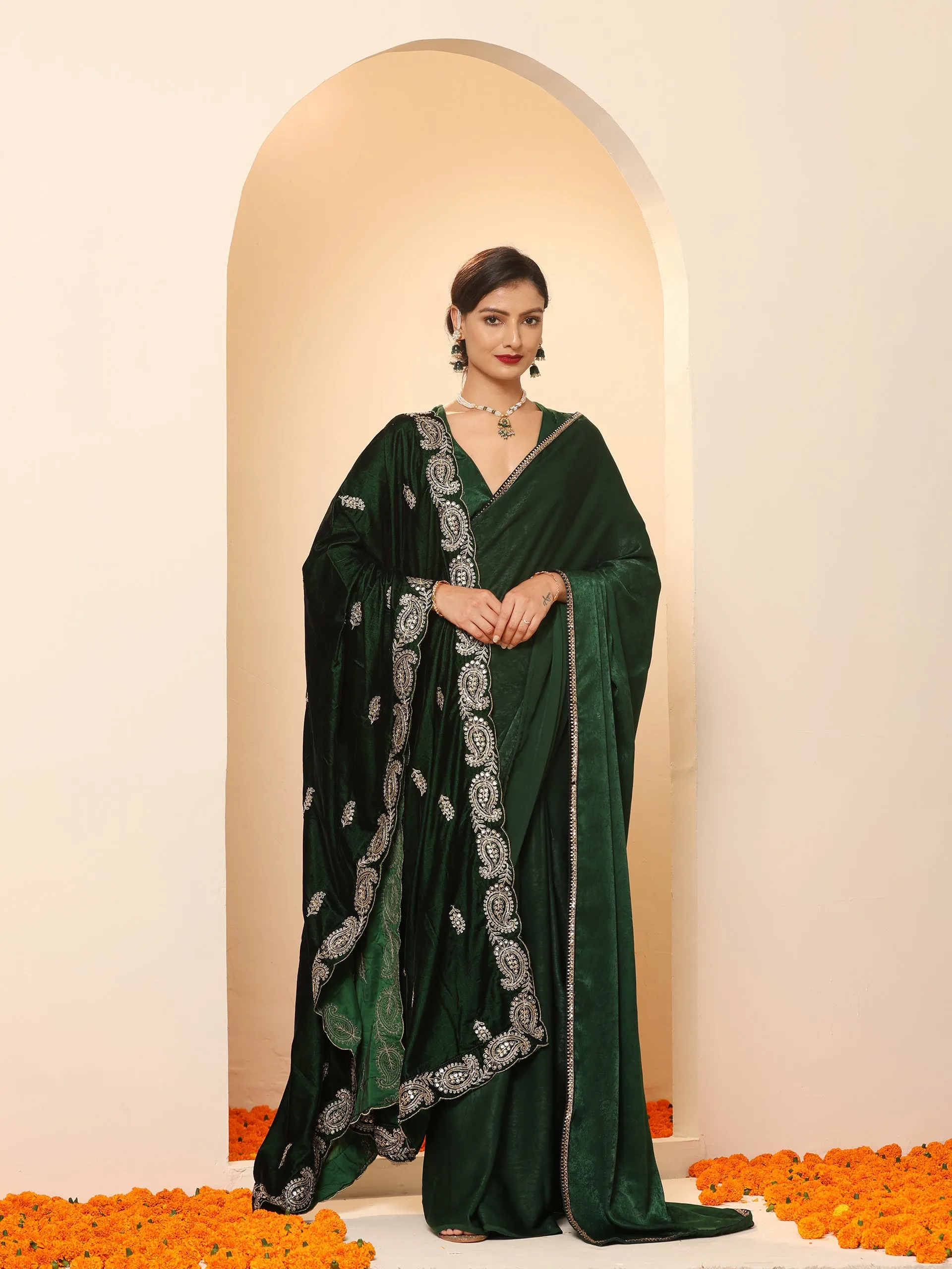 Green Posh Velvety Saree with Lace and Blouse Fabric