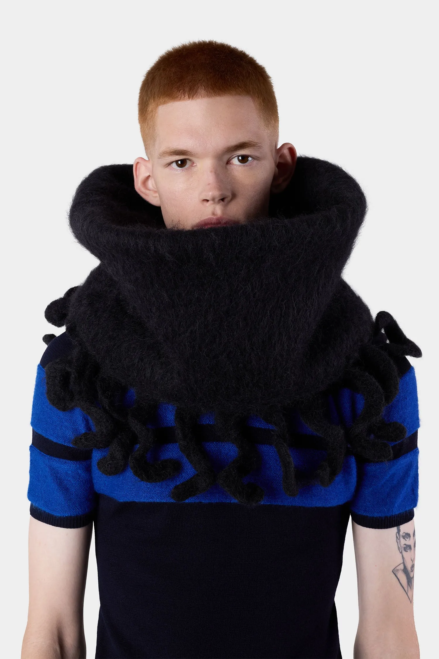 HAIRY MEGA COLLO / black