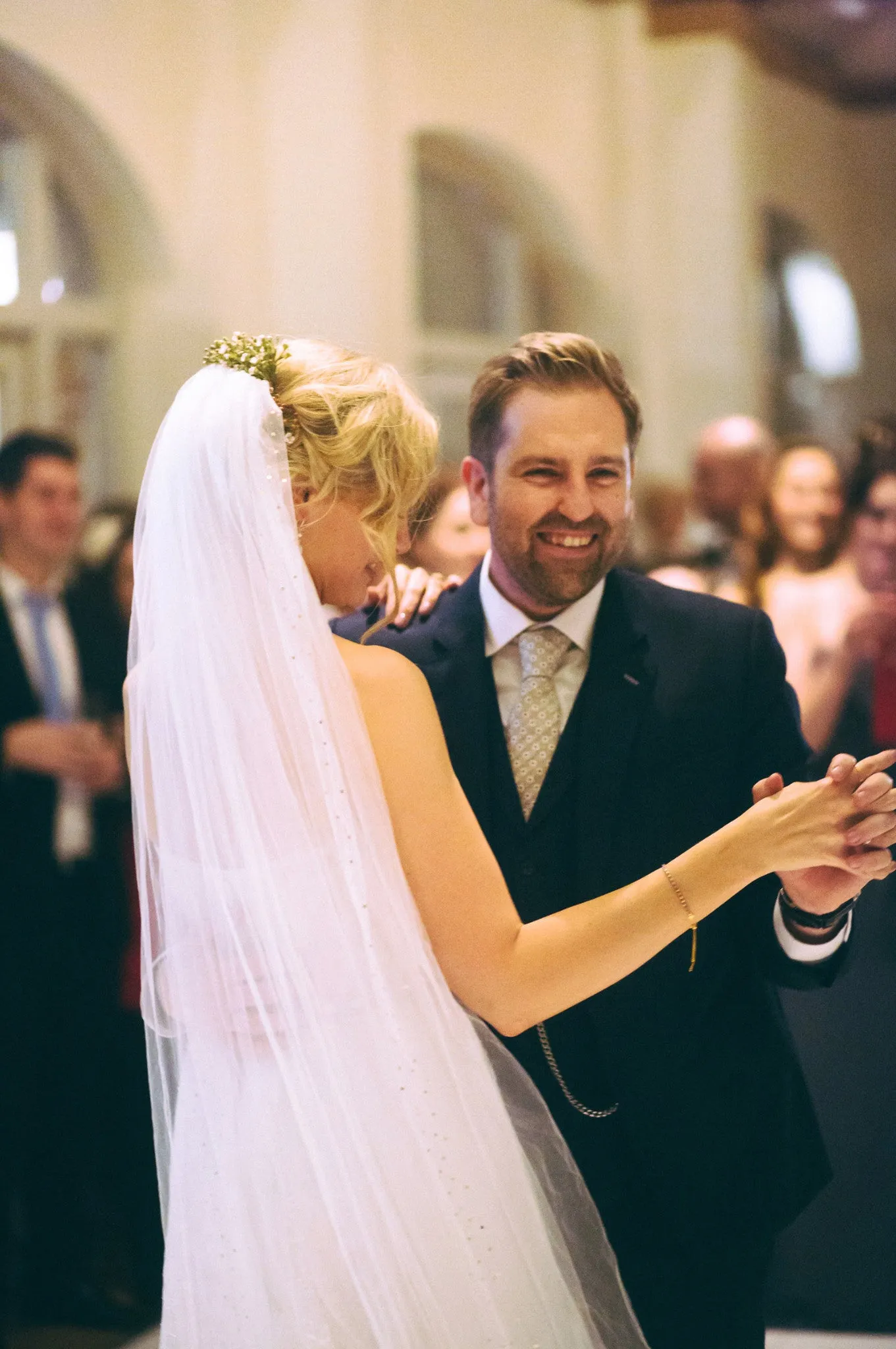Louise, Berkshire - bespoke veil and earrings