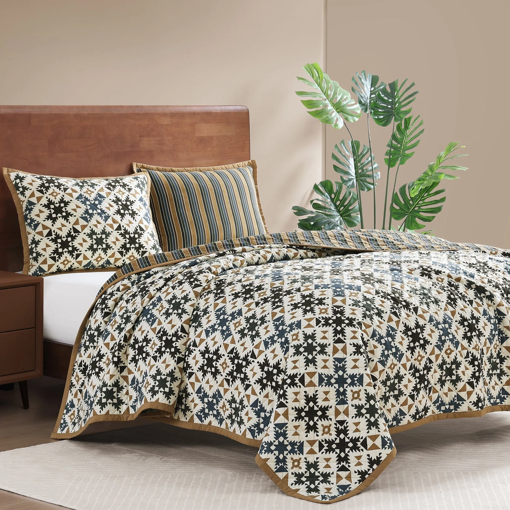 Mosaic Reversible Quilt Set