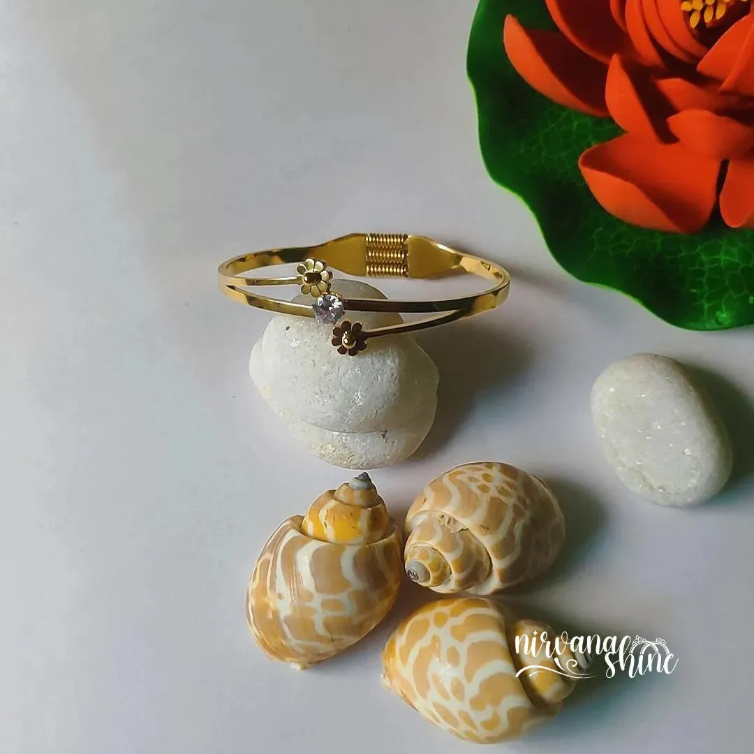 Openable Floral Bracelet