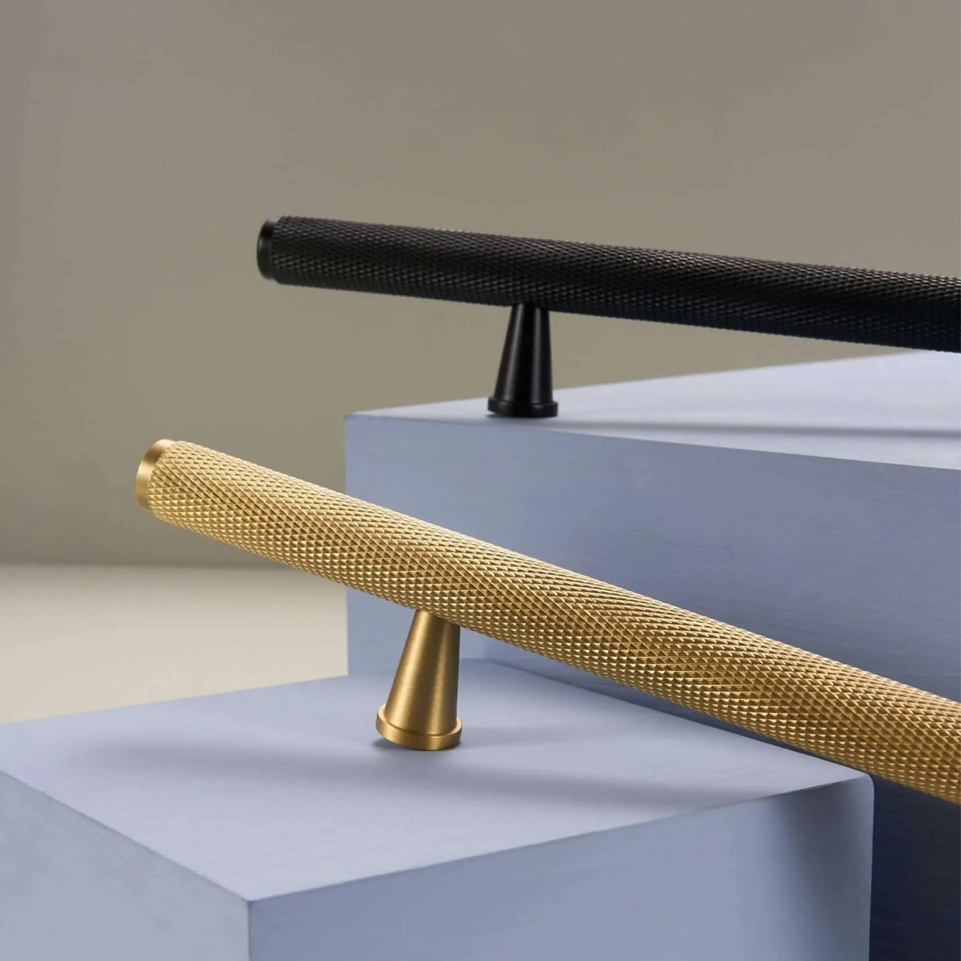 PORTA / Solid Brass Knurled Handles
