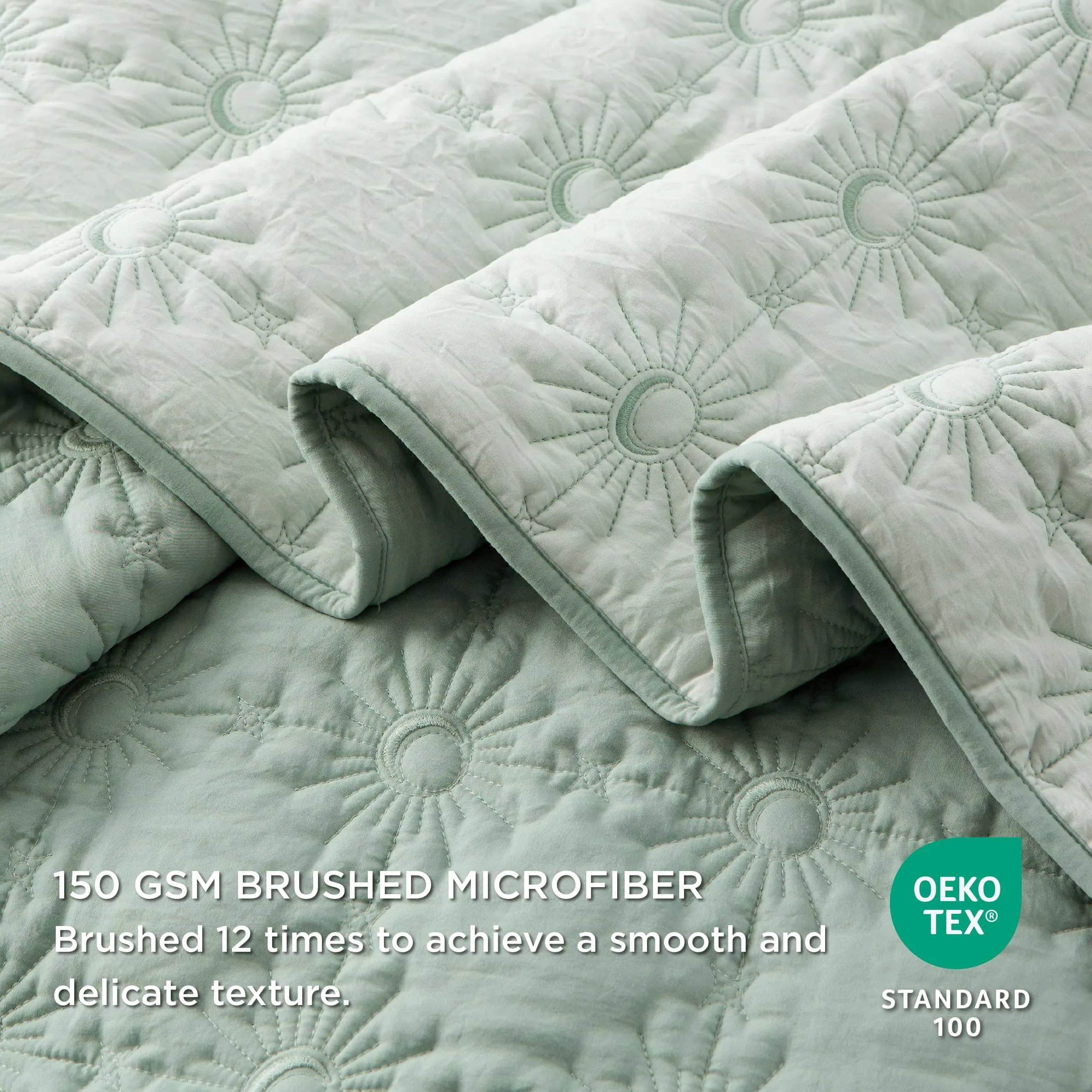 Scrollwork Quilt Set