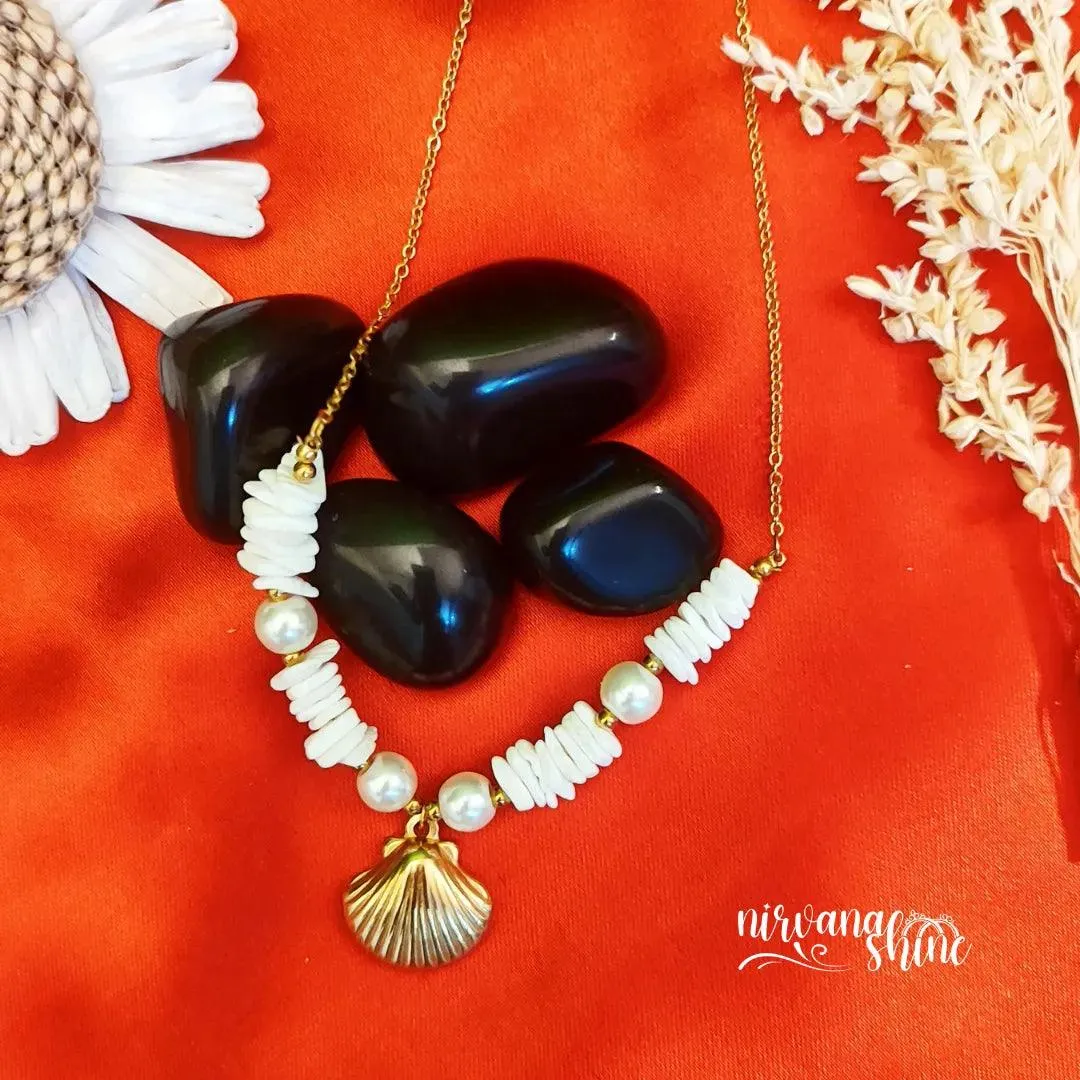 Seashell Charm Necklace – A Coastal Delight