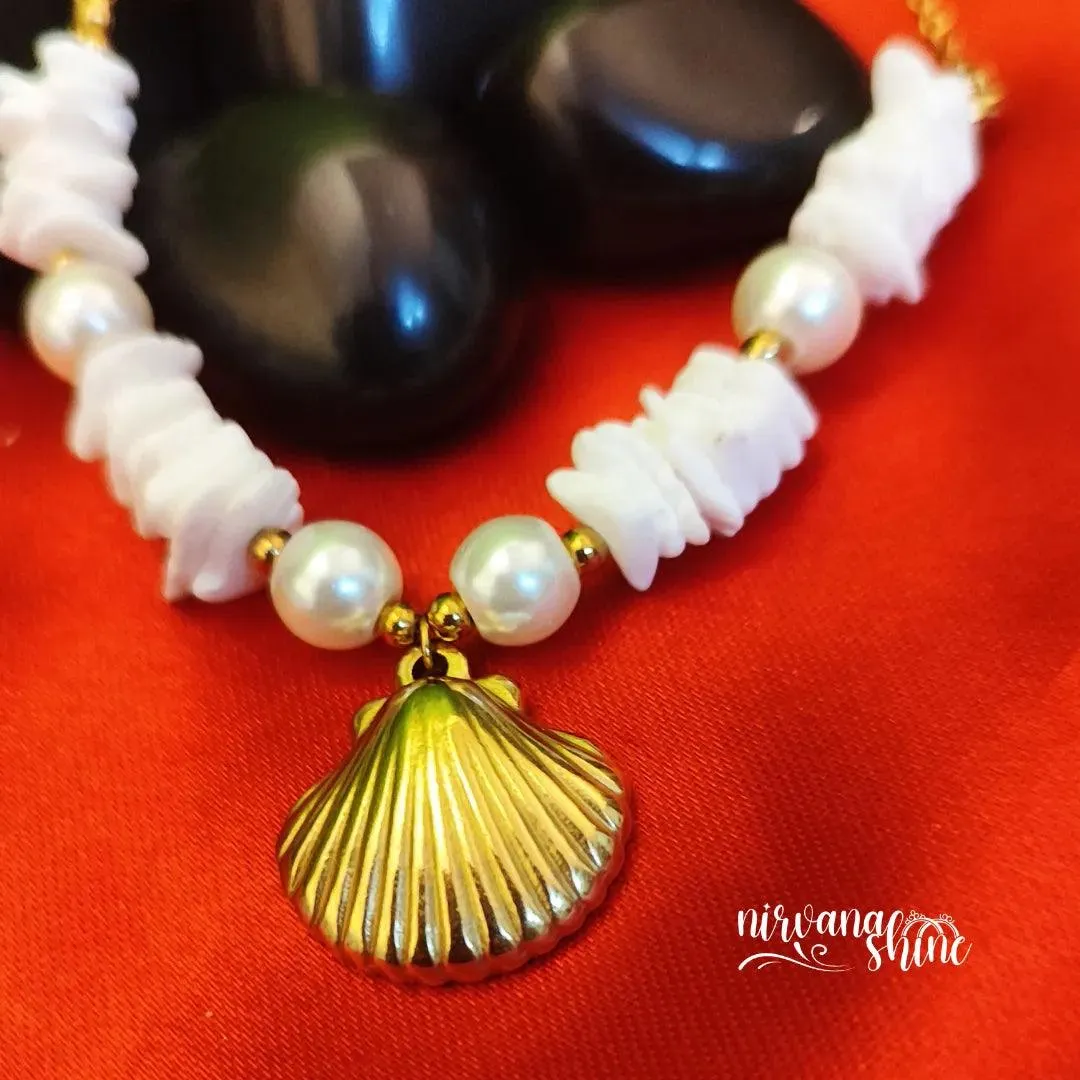Seashell Charm Necklace – A Coastal Delight