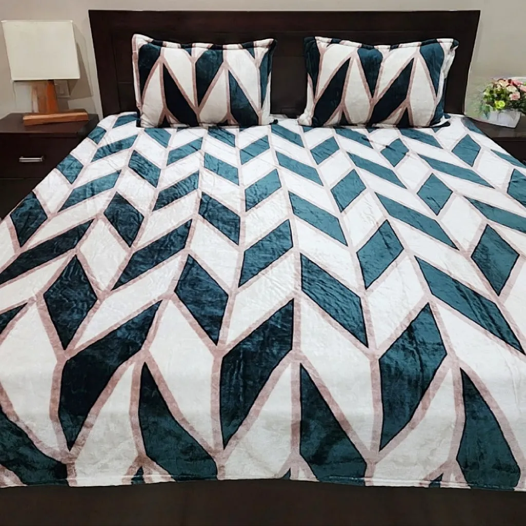 White Green Stripes Warm Bedsheet