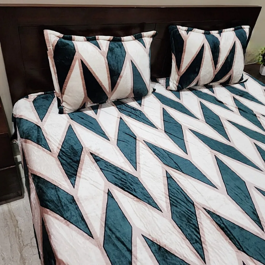 White Green Stripes Warm Bedsheet