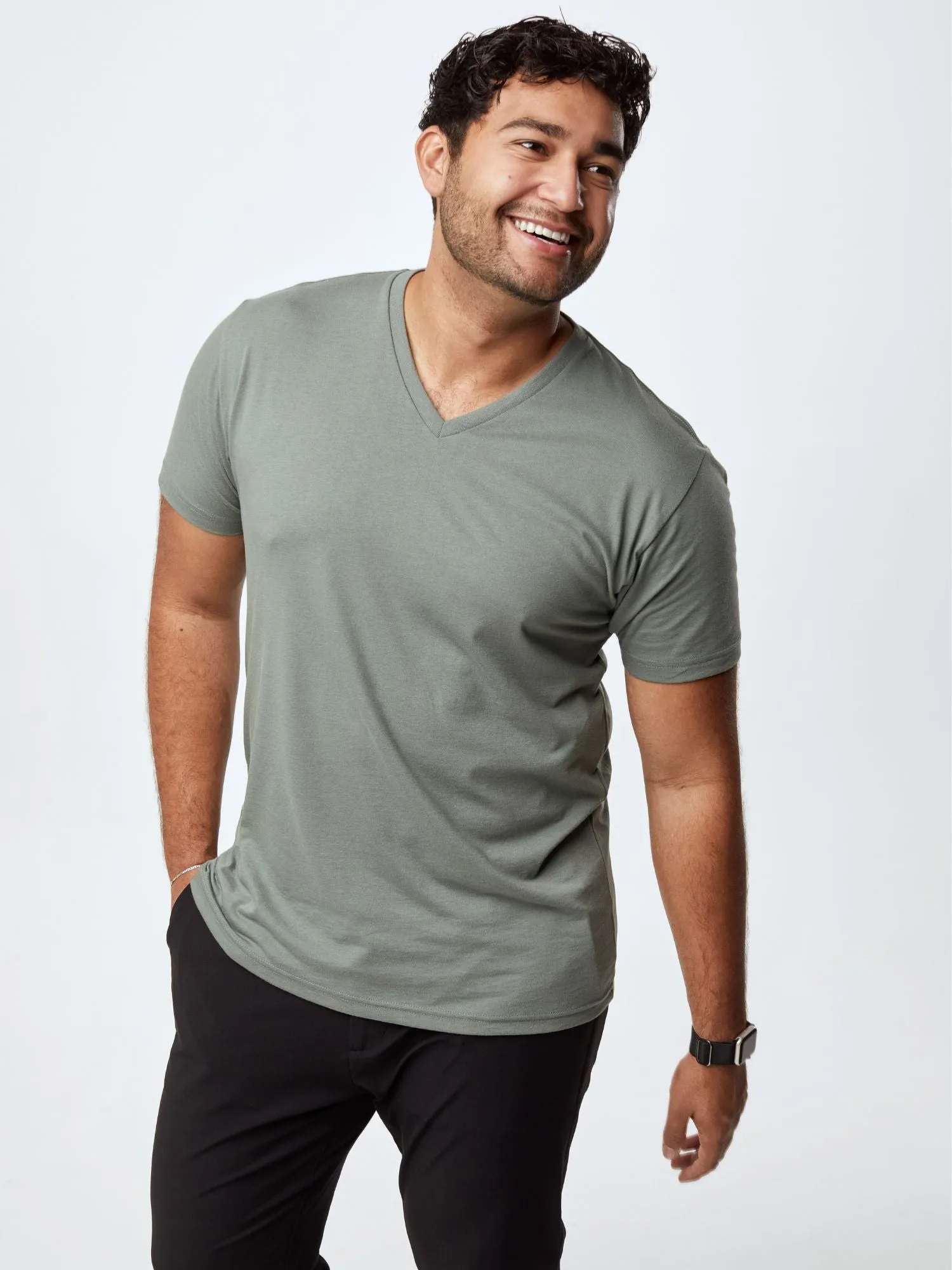 Winter Essentials V-Neck Member 5-Pack