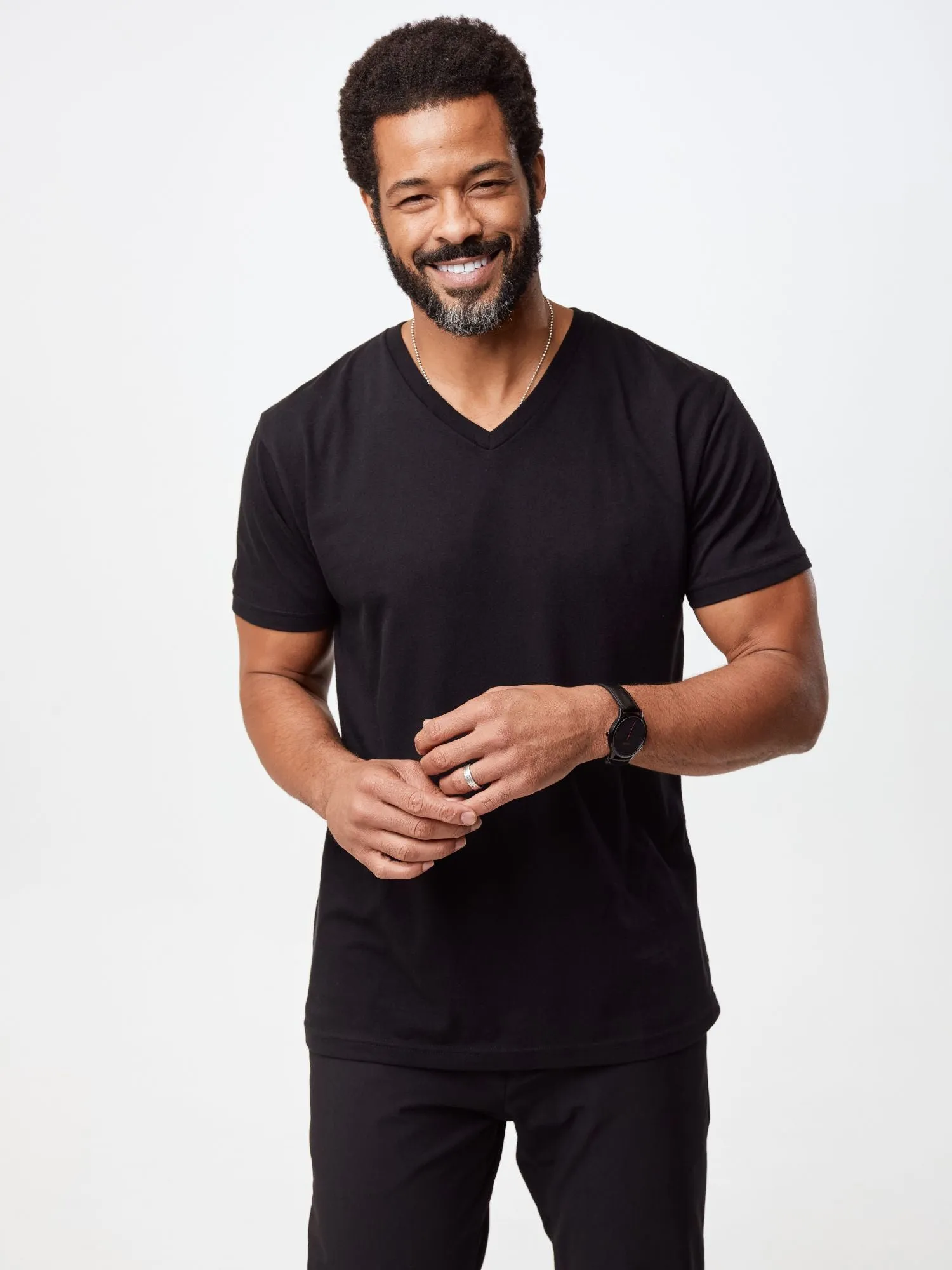 Winter Essentials V-Neck Member 5-Pack